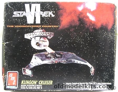 AMT Klingon Cruiser - Star Trek IV 'The Undiscovered Country', 8229 plastic model kit